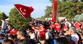 Gaziantep’te milli heyecan Üniversite Meydanı’nda yaşandı