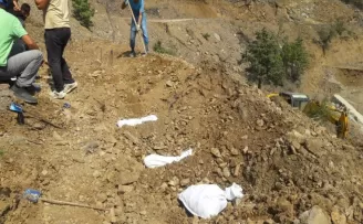 10 yıl sonra eşini yeniden defnetti