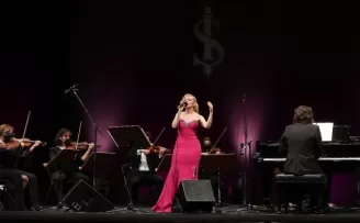 14 Şubat’ta ’Zamansız Aşk Şarkıları’ İş Sanat’ta
