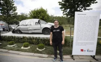 15 Temmuz’da tankın ezdiği otomobil Esenler’de sergileniyor

