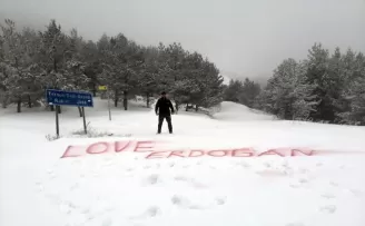 2 bin metreye ‘Love Erdoğan’ yazdı
