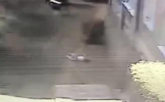 4 yaşındaki çocuğun 12’inci kattan düşme anı kamerada
