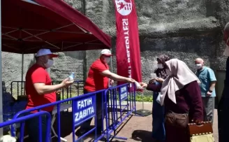 65 yaş üstü vatandaşlar parkları doldurdu
