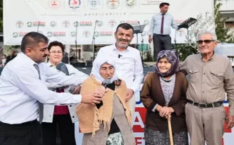 95 yaşındaki Hilmiye Teyze Denizli’yi duygulandırdı