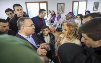 Adalet Bakanı Bozdağ: “Devletimize güvenin, bütün ihtiyaçlarınız giderilecek“
