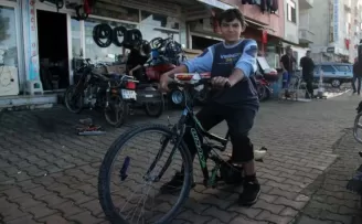 Ağaç motorundan moto-bisiklet yaptı
