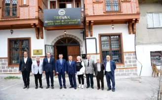 Ahiliğin kalesinde, Ahiler unutulmadı

