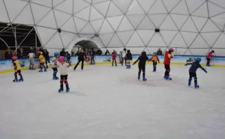 Ahmet Çalık Buz Pateni Pisti Ramazan Bayramı’nda binlerce ziyaretçi ağırladı
