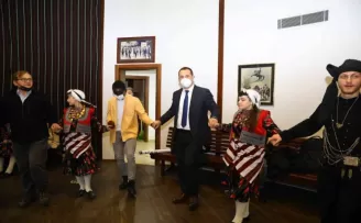 Akçaabat 15 ülke ile el ele