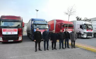 Aliağalılar, depremzedeler için seferber oldu
