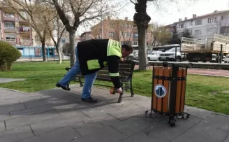 Altındağ’da parklardaki banklar kaldırıldı
