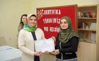 Altındağlı kadınlar sertifikalarına kavuştu
