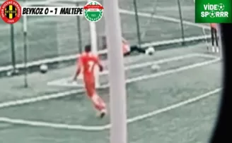 Amatör maçta ilginç olay: Top toplayıcı çocuk golü kurtardı!
