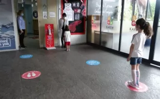 Anaokulları öğrencilerine merhaba dedi
