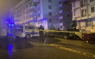 Ankara’da bir kişi, tartıştığı kız arkadaşını ağır yaralayıp intihar etti
