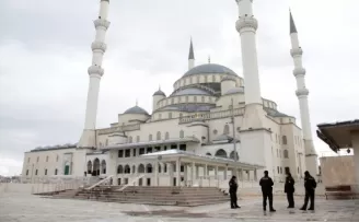 Ankara’da vatandaşlar uyarıları dikkate aldı, camiler boş kaldı
