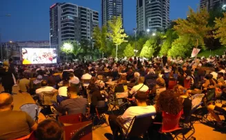 Ankara Keçiören’de açık hava sinema keyfi