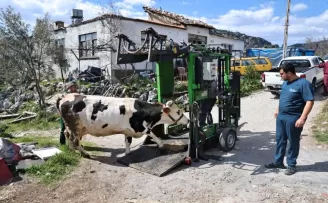Antalya’da üreticiler yerinde verilen ücretsiz hizmetten memnun