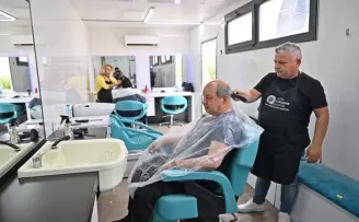 Antalya Mobil Kuaför ’den huzurevi sakinlerine bayram tıraşı