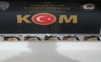 Aracında 5 ruhsatsız tabanca ile yakalandı