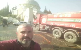 Arazözler  depremzedelere su taşıyor
