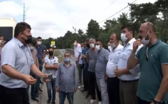 Arnavutköy’de onlarca minibüs kontak kapattı
