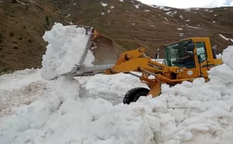 Artvin’de karla mücadele Nisan ayında devam ediyor
