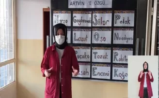 Artvin’de öğretmenler pandemi kurallarına uyulması için klip çekti
