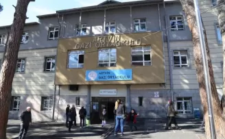 Artvin’de yıkım kararı alınan okulun velilerinden tepki
