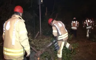 Aşırı hız yapan alkollü sürücü kaza yaptı: 2 yaralı
