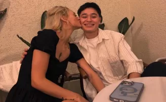 Aşkını ilan etti!