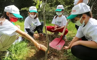 Ataşehir Belediyesi’nden ‘Çöpler Çiçek Olsun’ projesi
