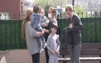 Ataşehir’de 14 katlı binada yangın paniği
