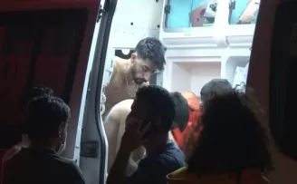 Ataşehir’de gecekondu alev alev yandı
