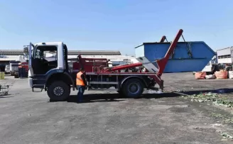 Atık yaş sebze ve meyveleri gübreye dönüştürülüyor
