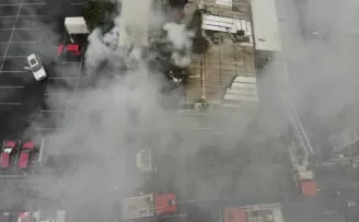 Avcılar’da 2 katlı işyerinde korkutan yangın
