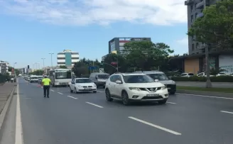 Avcılar’da polis ekiplerinden denetim
