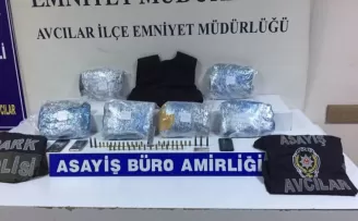 Avcılar’da uyuşturucu satıcısı 2 şüpheli yakalandı
