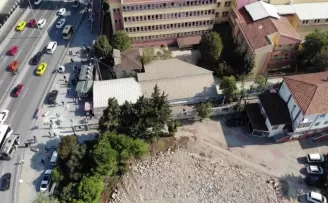Avcılarlılar 2 yıldır depremde yıkılan caminin yapılmasını bekliyor
