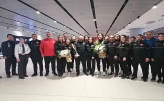 Avrupa Şampiyonu Kadın Güreş Milli Takımı yurda döndü
