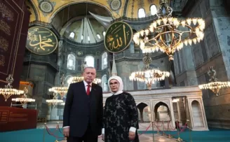 Ayasofya Camii’ndeki freskleri kapatacak perdeler görüntülendi
