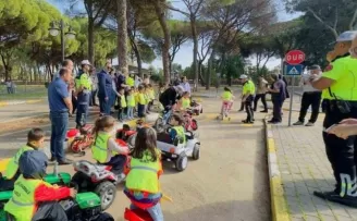 Aydın Nazilli’de minik trafik dedektifleri iş başında