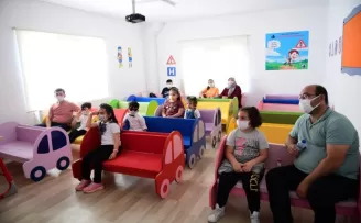 Babalık eğitim programını başarıyla tamamlayan Altındağlı babalar mezun oldu
