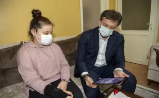 Bahçelievler Belediyesi’nden eğitime tablet desteği
