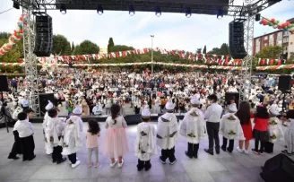 Bahçelievler sünnet şöleninde renkli görüntüler oluştu
