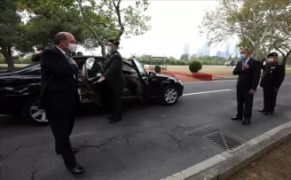 Bakan Akar, İngiliz mevkidaşı ile görüştü
