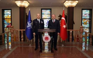 Bakan Akar, NATO Yüksek Müttefik Dönüşüm Komutanı Lavigne’yi ağırladı
