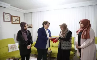 Bakan Derya Yanık ve Bakanlık yöneticileri şehit aileleriyle iftarda buluştu
