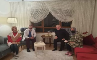 Bakan Fahrettin Koca ikna etti Anaokulu öğretmeni aşısını oldu
