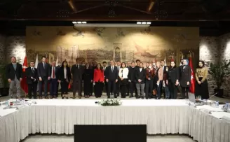 Bakan Kasapoğlu, yabancı yayın kuruluşlarının mensupları ile bir araya geldi
